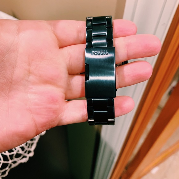 Women’s Fossil Watch! - Picture 2 of 2